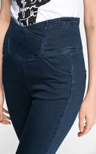 Load image into Gallery viewer, High-waist Slim Fit Jeans