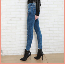 Load image into Gallery viewer, Winter Skinny Pant Jean